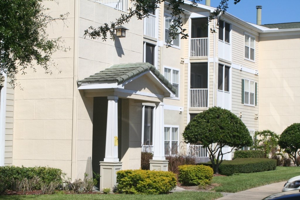 3BR/2BA Condo on First Floor ~ New Tampa ~ Equestrian Parc property image