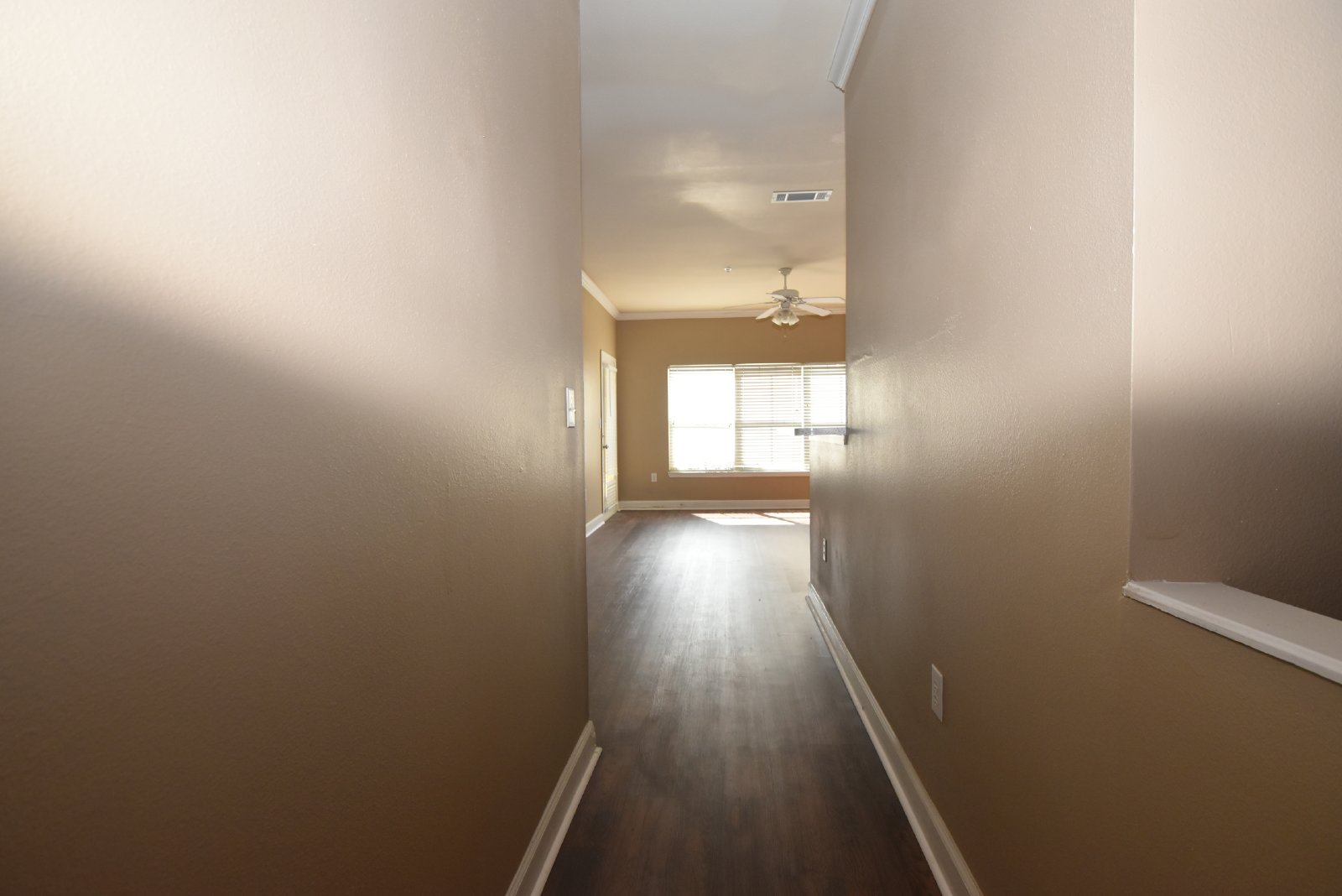 3BR/2BA Condo on First Floor ~ New Tampa ~ Equestrian Parc property image
