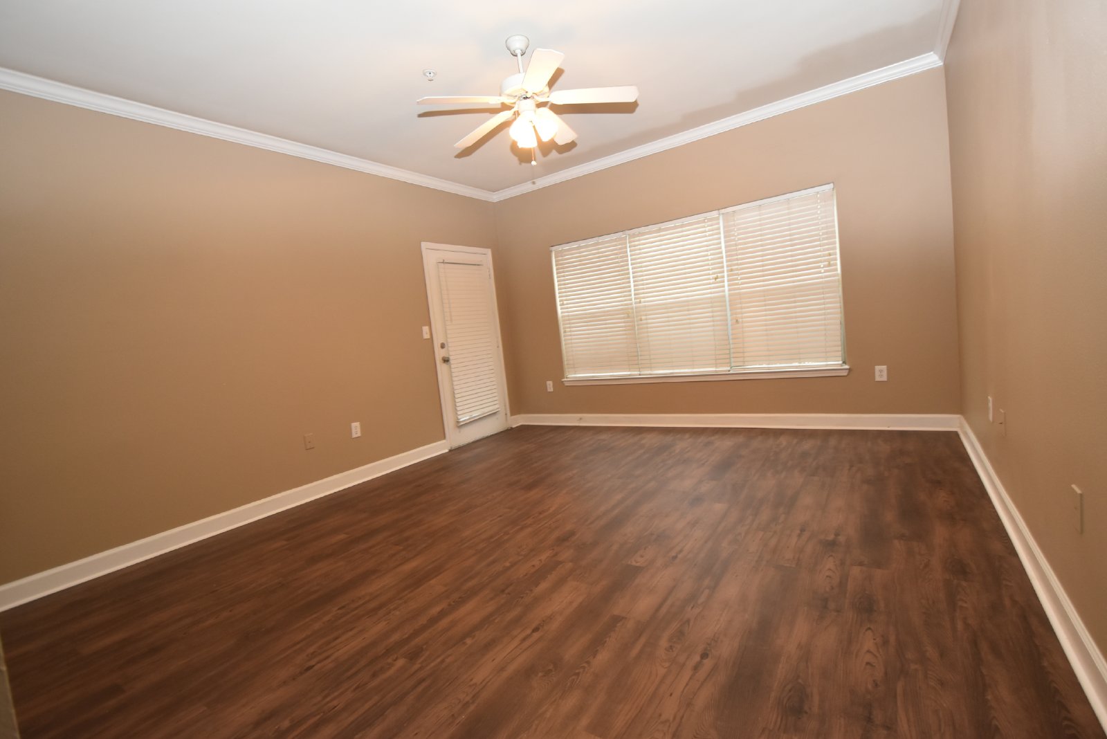 3BR/2BA Condo on First Floor ~ New Tampa ~ Equestrian Parc property image