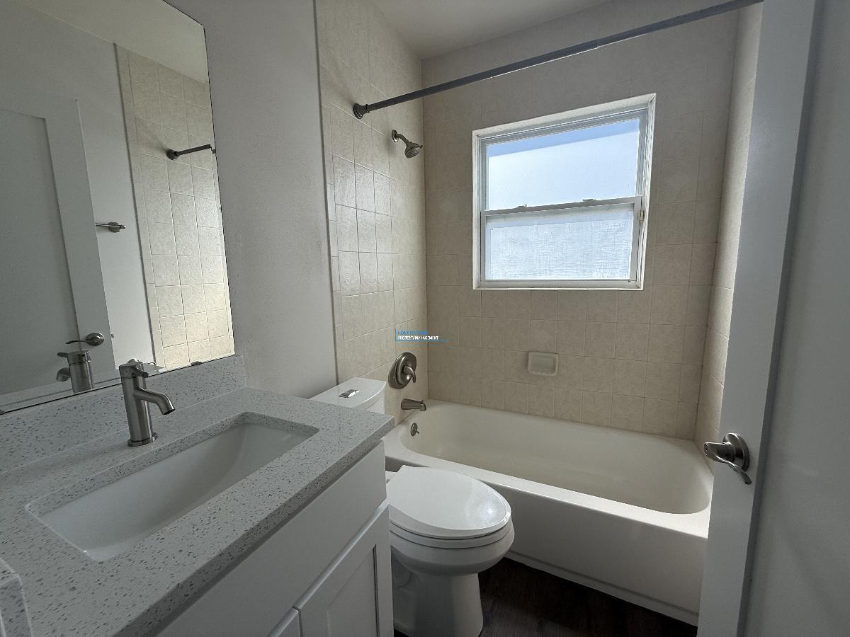 Beautiful South Tampa Single Family Home in Bayhill Estates! property image