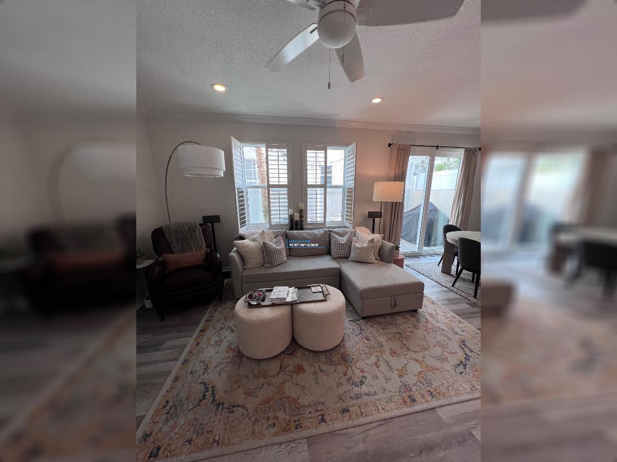 LOCATION, LOCATION! - HYDE PARK TOWNHOUSE! property image