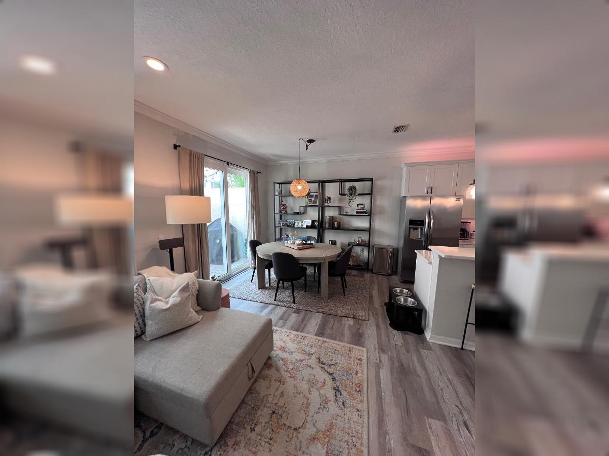 LOCATION, LOCATION! - HYDE PARK TOWNHOUSE! property image
