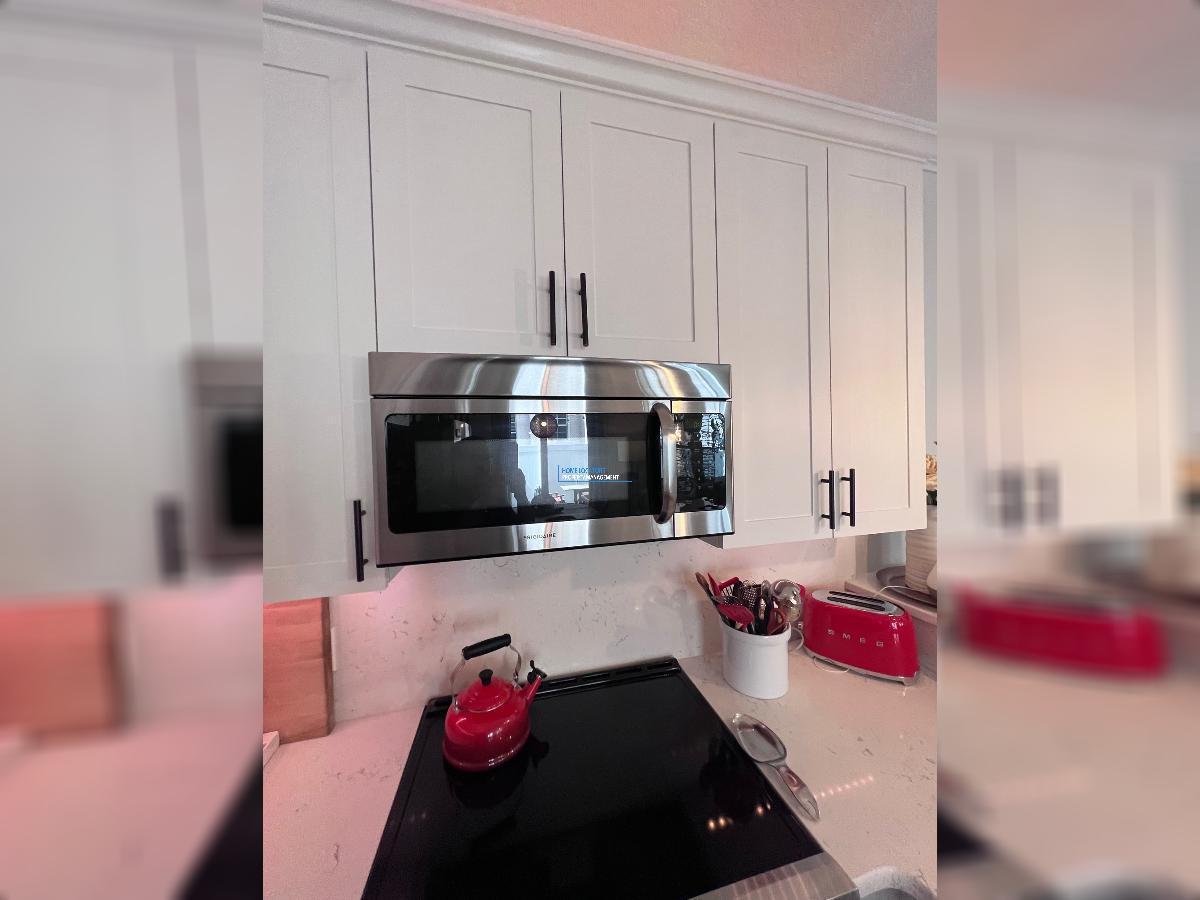 LOCATION, LOCATION! - HYDE PARK TOWNHOUSE! property image