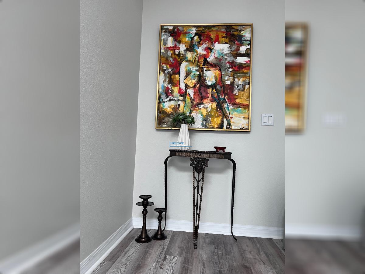 LOCATION, LOCATION! - HYDE PARK TOWNHOUSE! property image