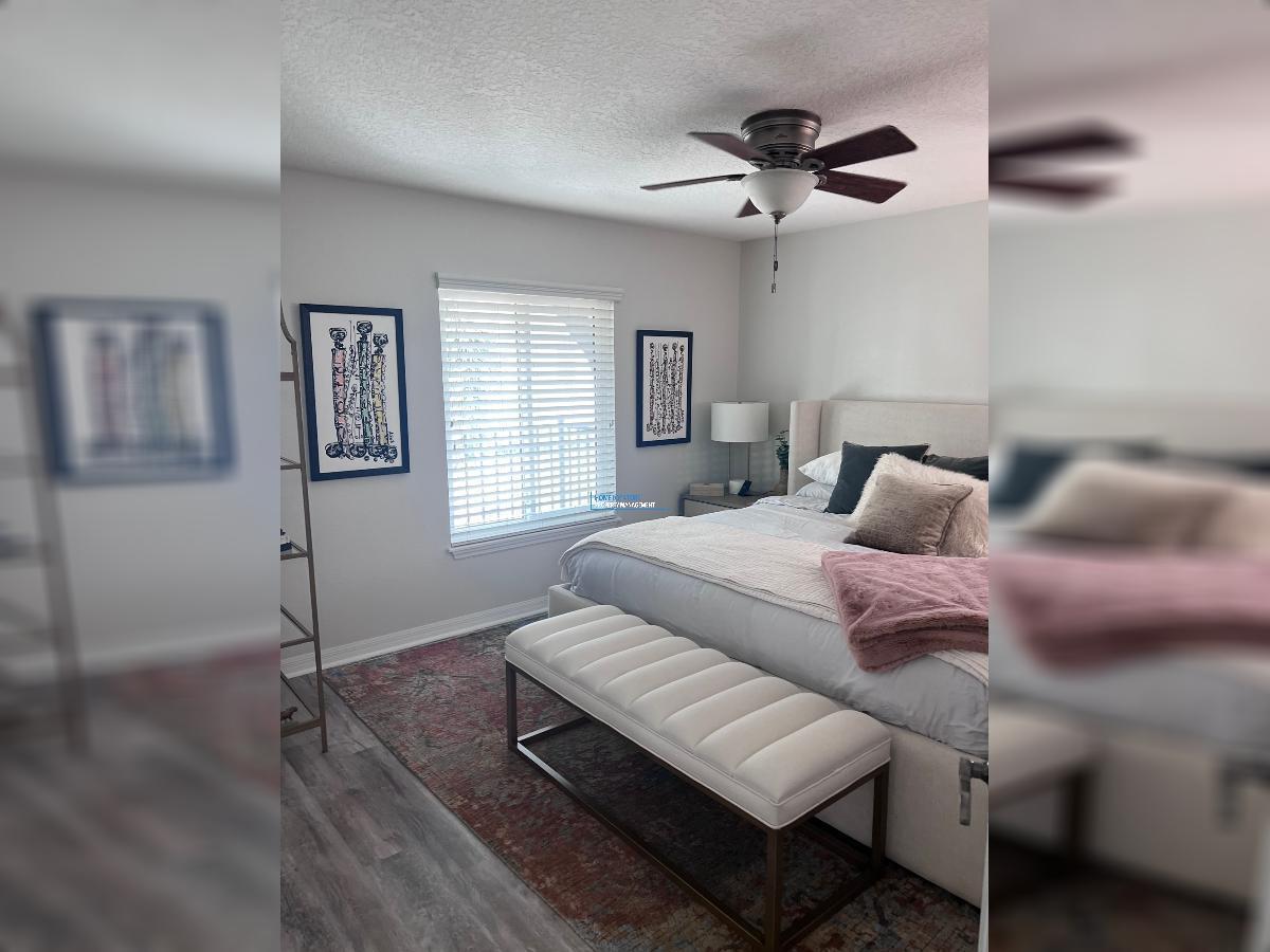 LOCATION, LOCATION! - HYDE PARK TOWNHOUSE! property image