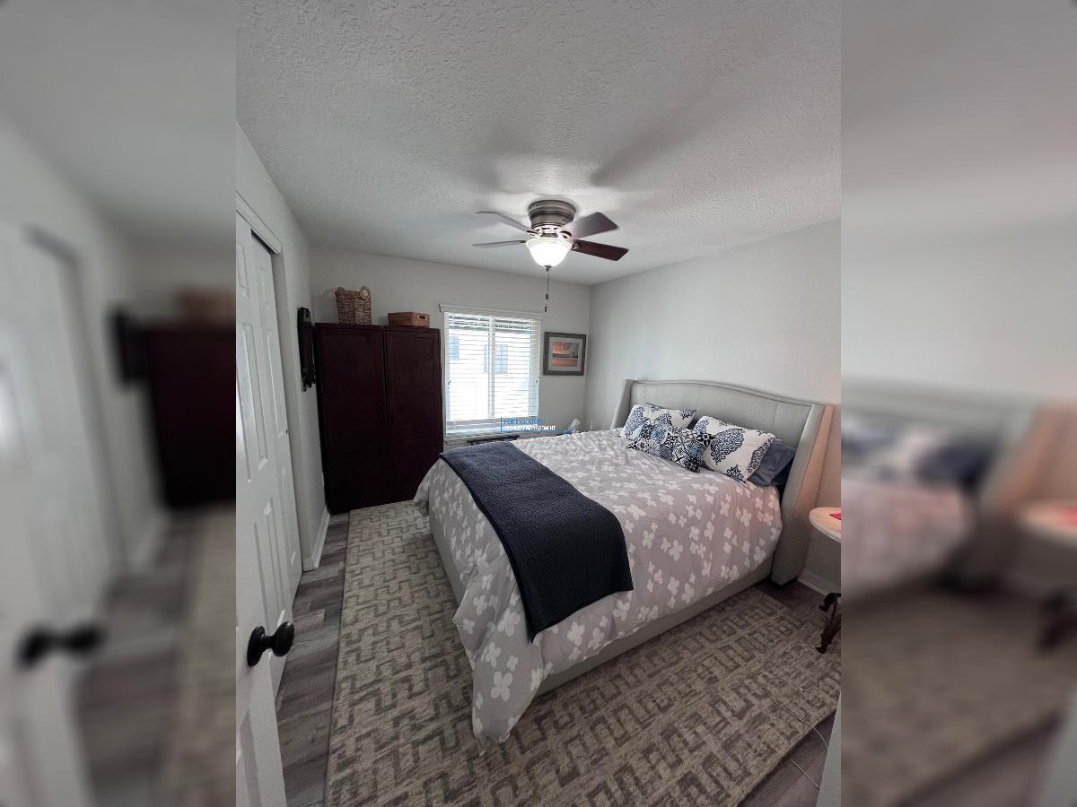 LOCATION, LOCATION! - HYDE PARK TOWNHOUSE! property image