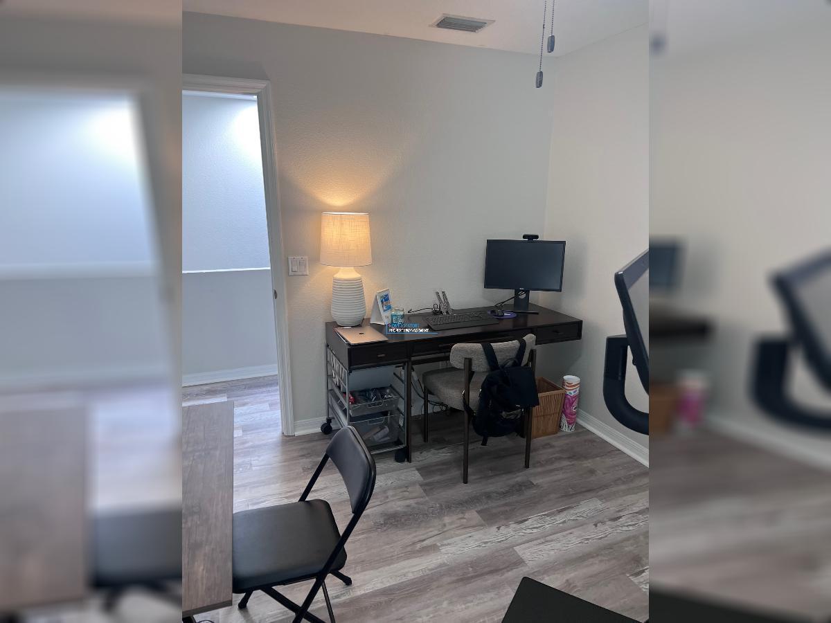 LOCATION, LOCATION! - HYDE PARK TOWNHOUSE! property image