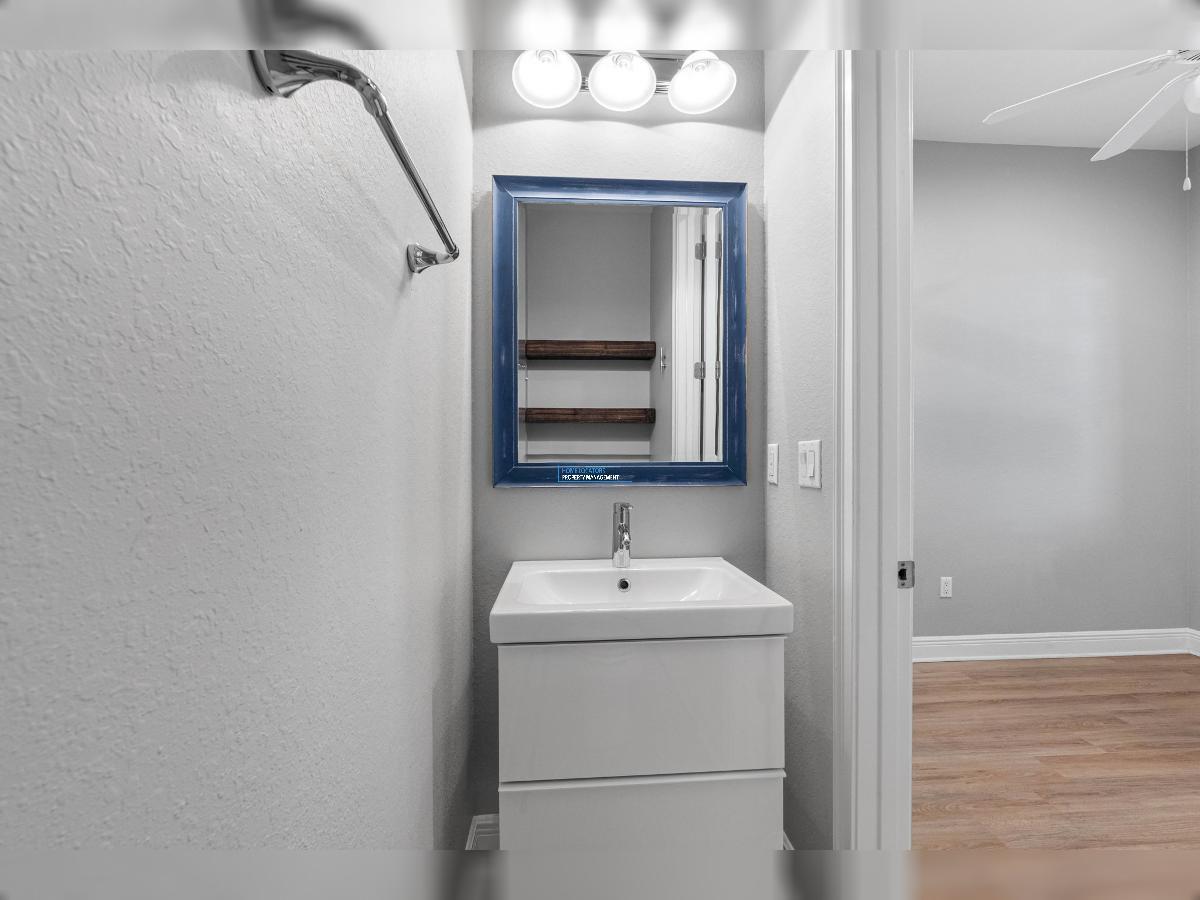 Wonderful Westshore Yacht Club Townhome! property image