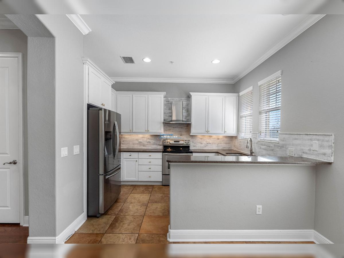 Wonderful Westshore Yacht Club Townhome! property image