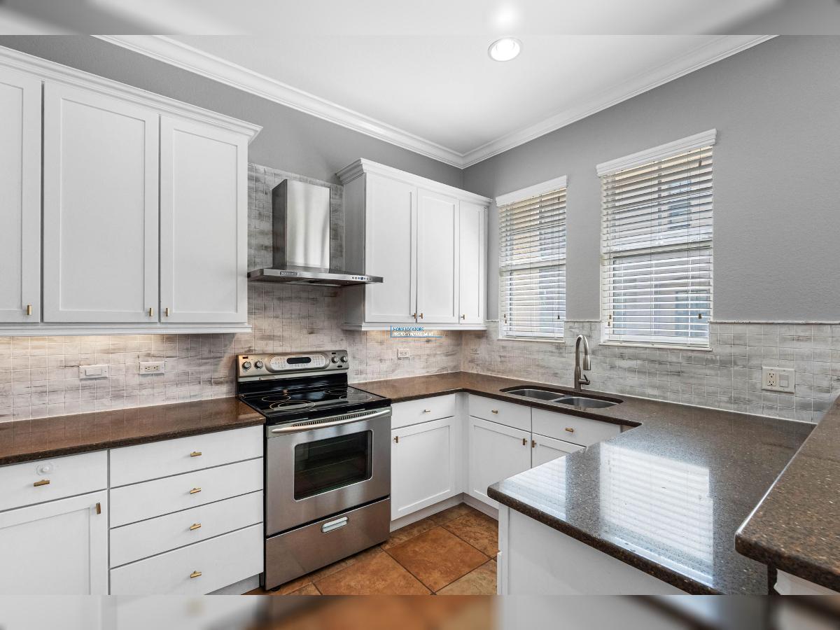 Wonderful Westshore Yacht Club Townhome! property image