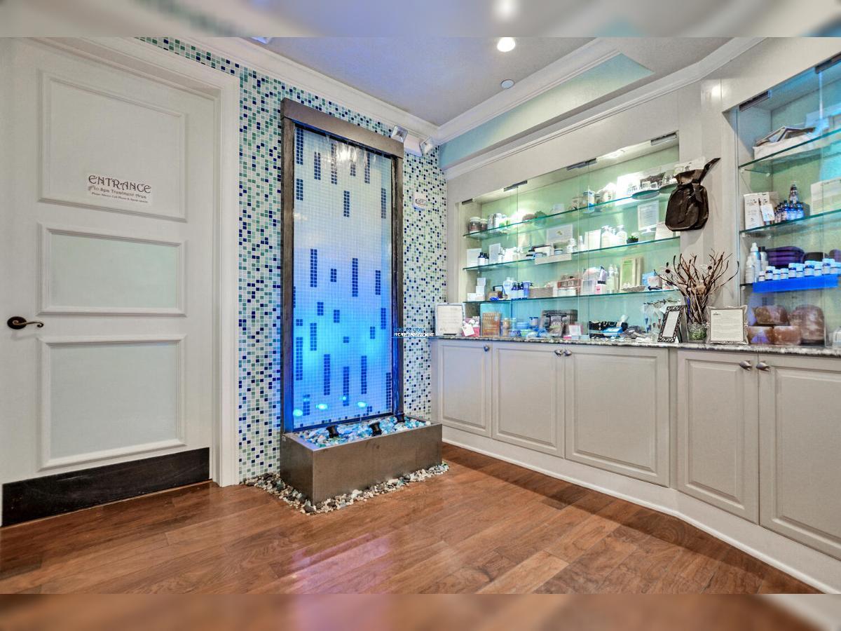 Wonderful Westshore Yacht Club Townhome! property image