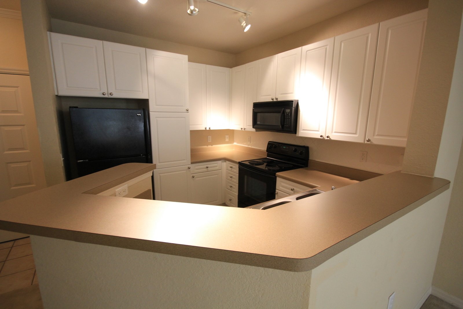 Very Desirable Location!!! - Villa Sonoma! property image