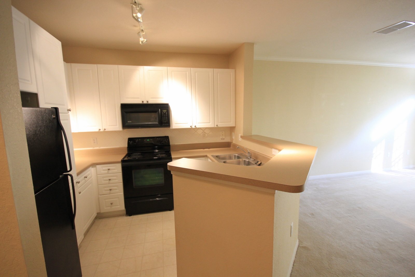 Very Desirable Location!!! - Villa Sonoma! property image