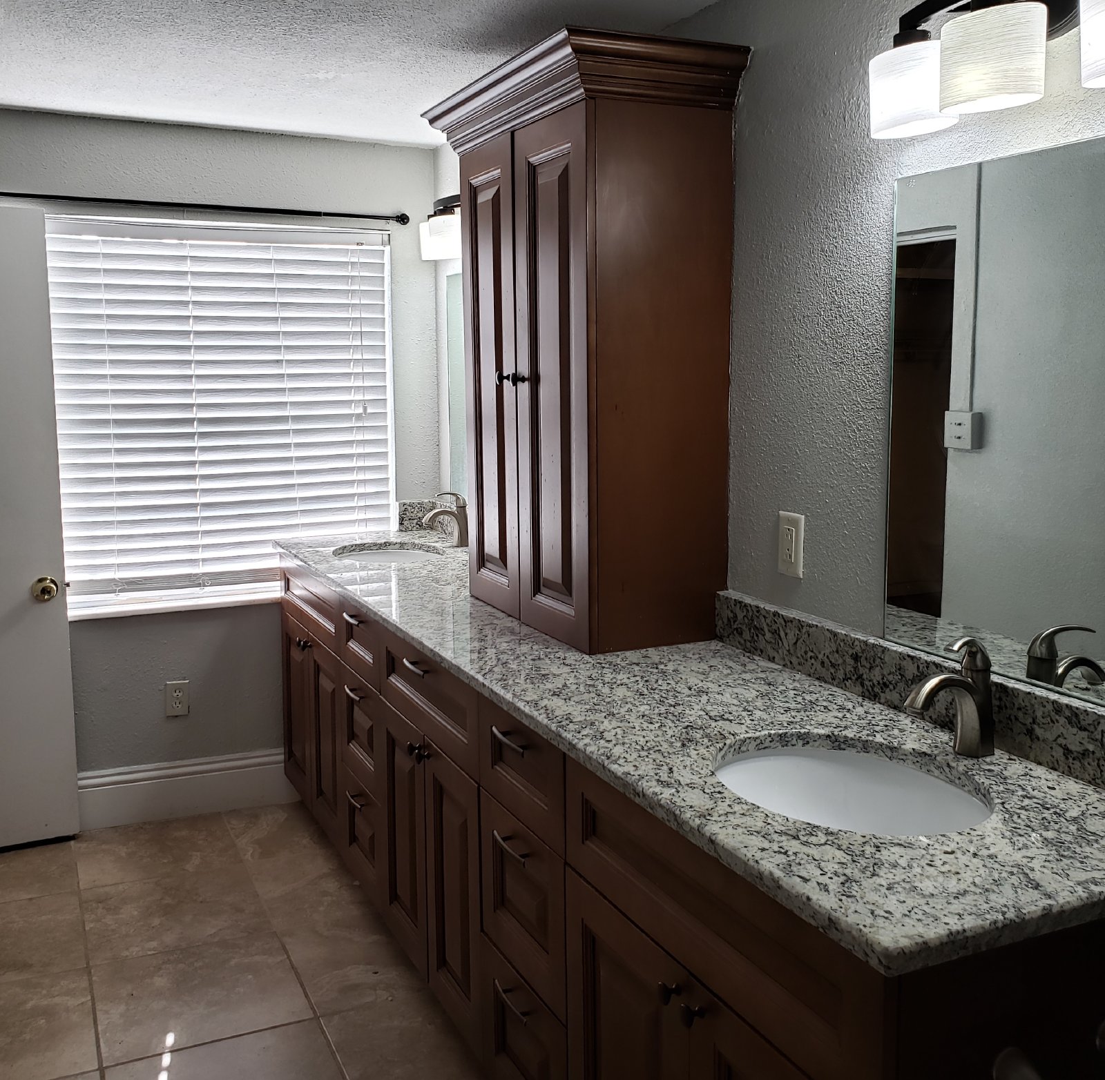 Single Story Town 'n Country Home - No Carpet! property image