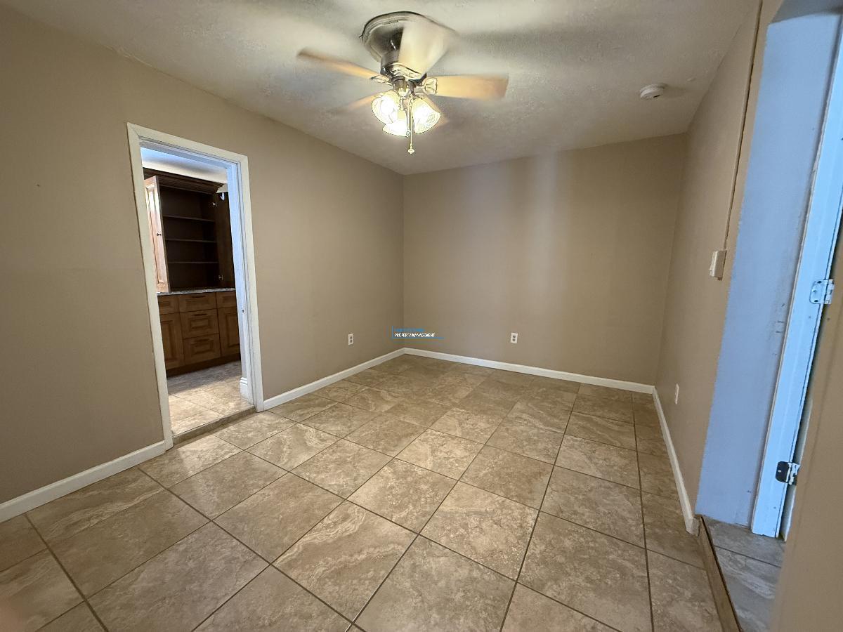 Single Story Town 'n Country Home - No Carpet! property image