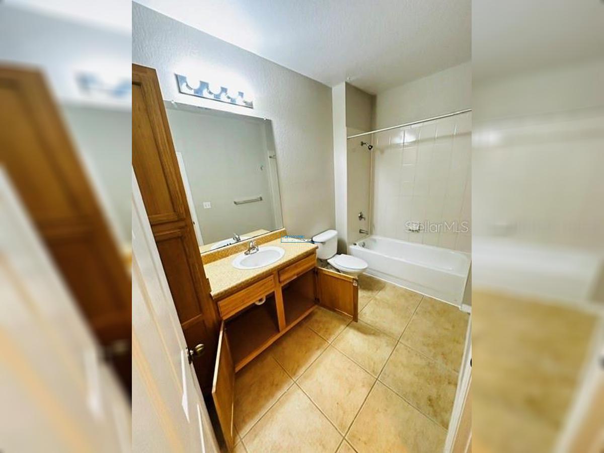 FIRST FLOOR - 3 Bedroom - Courtney Palms! property image