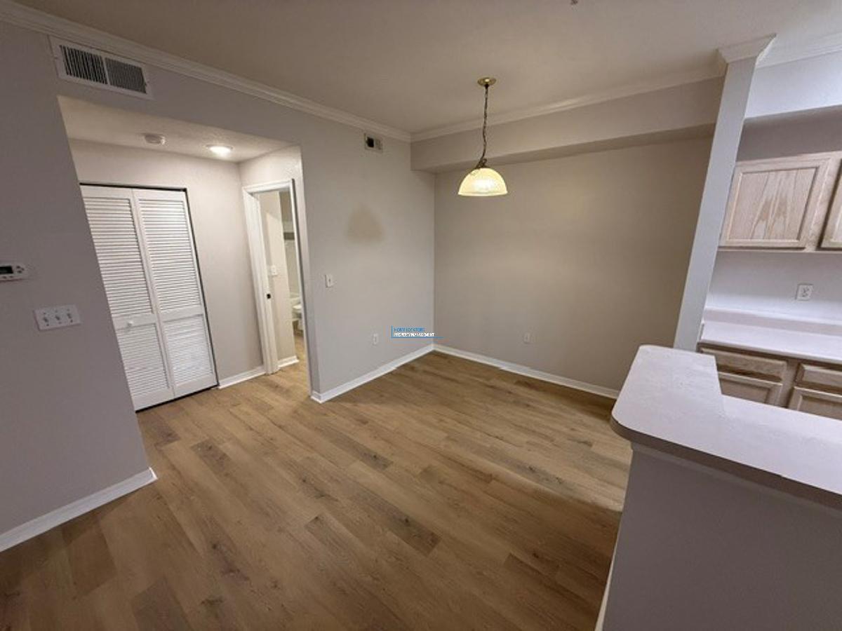 BEAUTIFULLY REMODELED - TOP FLOOR! - 2/2 at Pinnacle at Carrollwood! property image