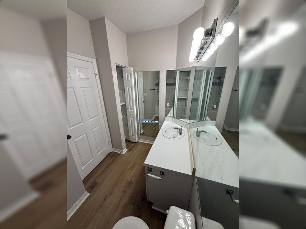 BEAUTIFULLY REMODELED - TOP FLOOR! - 2/2 at Pinnacle at Carrollwood! property image