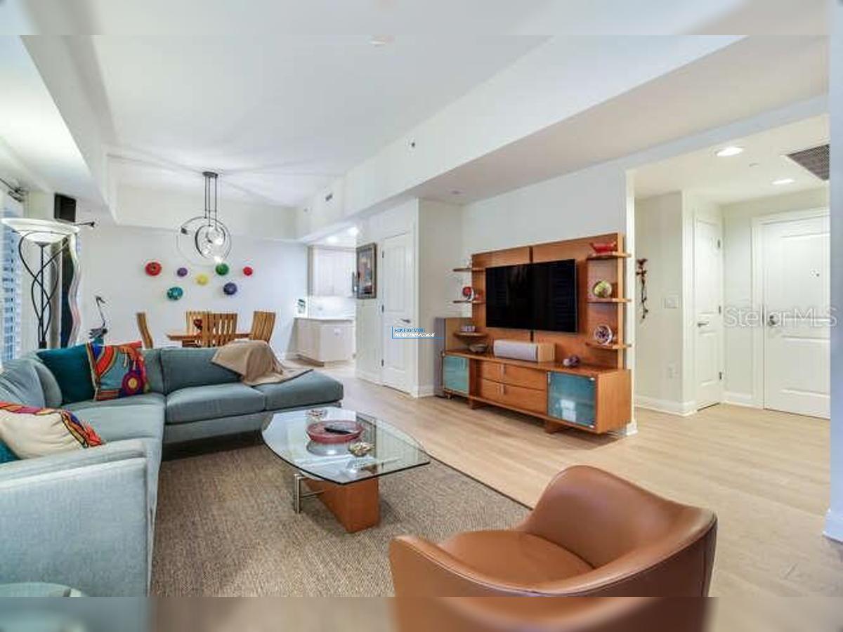 The Plaza at Harbour Island Condo property image
