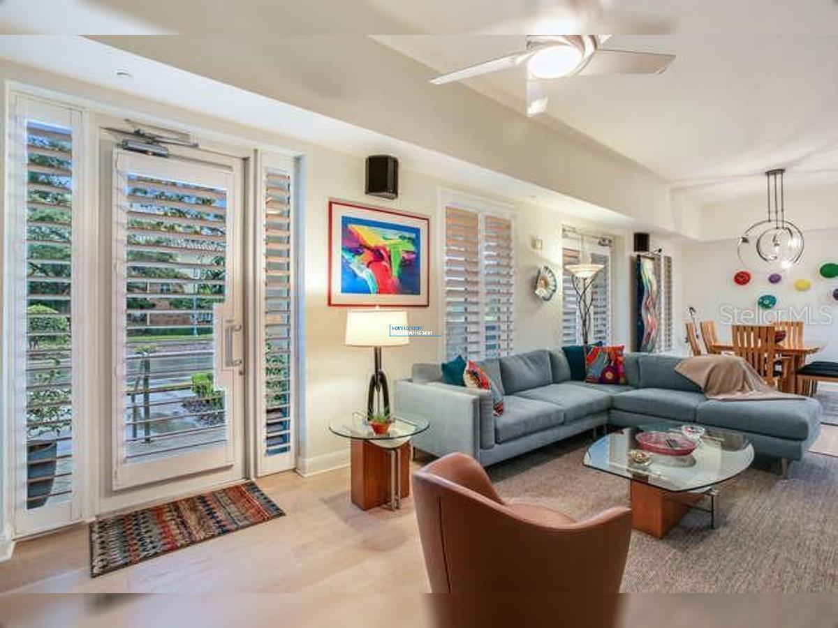 The Plaza at Harbour Island Condo property image