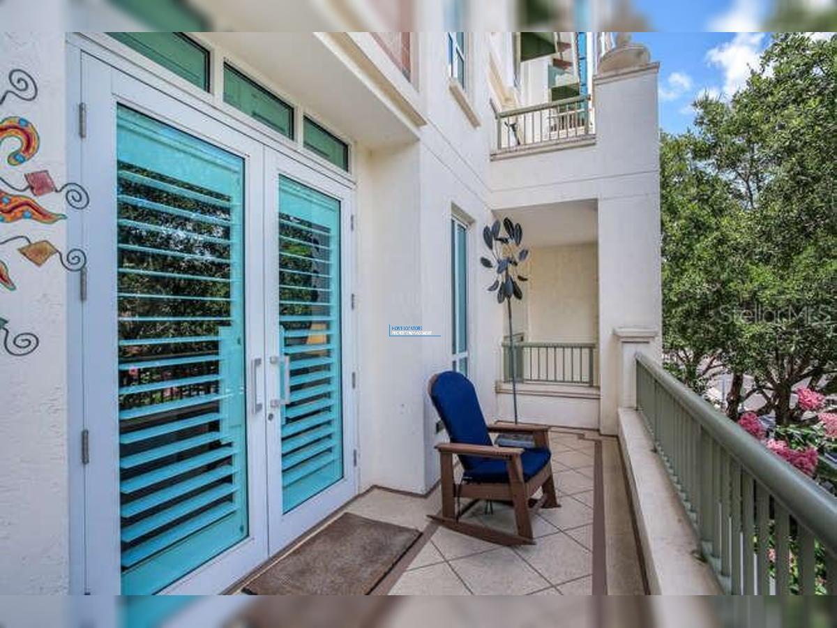 The Plaza at Harbour Island Condo property image