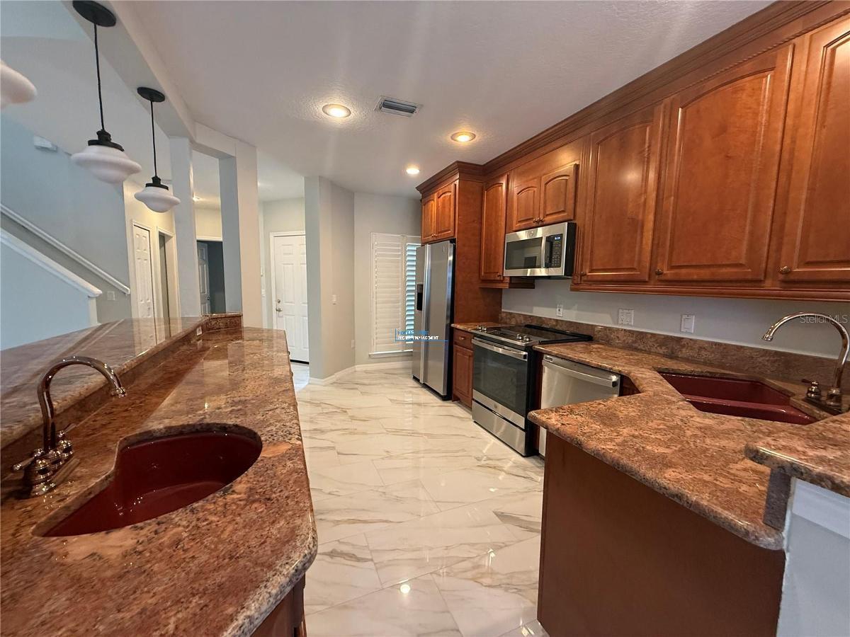 Gorgeous Townhouse Behind the Main Gate on Harbour Island property image
