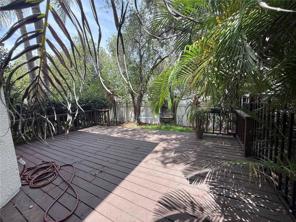Gorgeous Townhouse Behind the Main Gate on Harbour Island property image