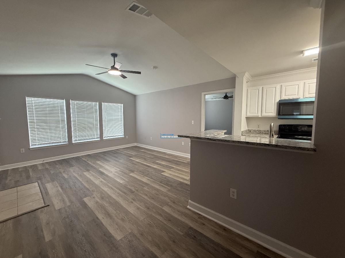 Amenities Galore! 3rd Floor Equestrian Parc Condo! property image
