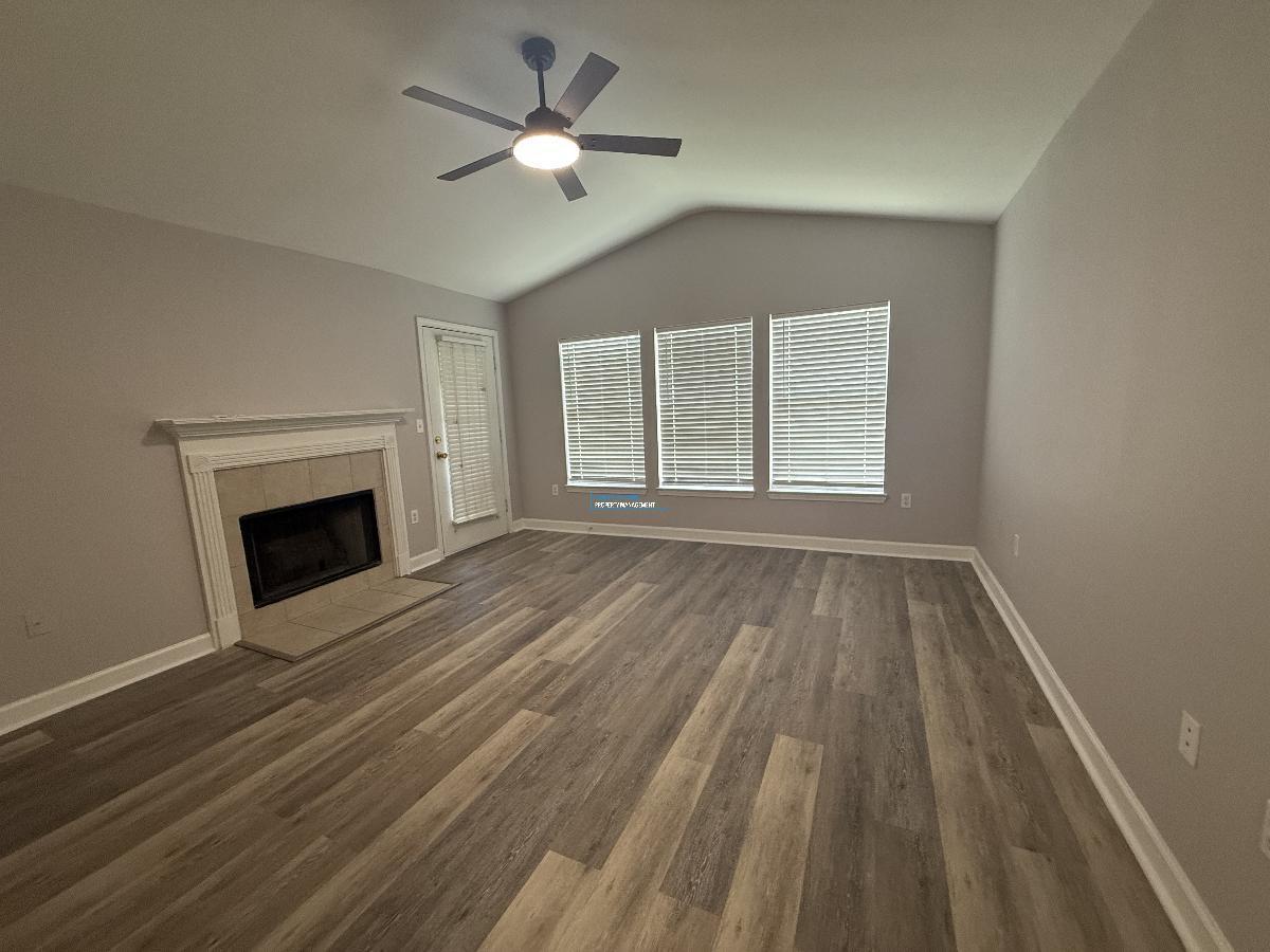 Amenities Galore! 3rd Floor Equestrian Parc Condo! property image