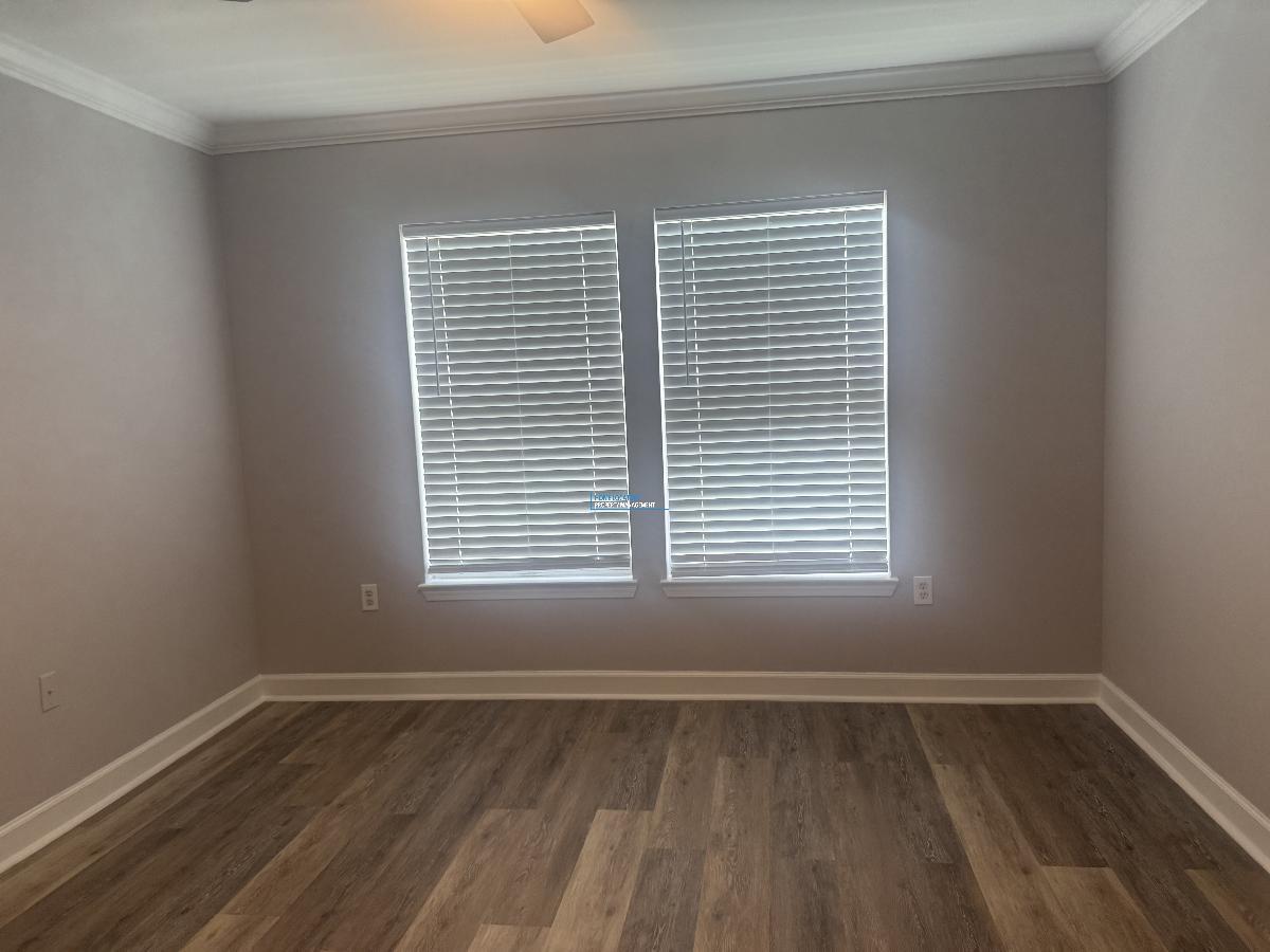Amenities Galore! 3rd Floor Equestrian Parc Condo! property image