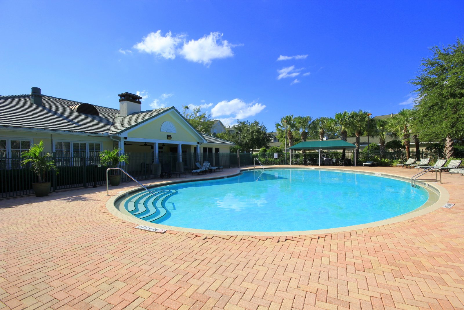 Amenities Galore! 3rd Floor Equestrian Parc Condo! property image