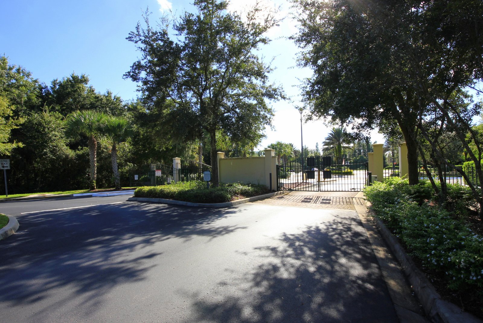 Amenities Galore! 3rd Floor Equestrian Parc Condo! property image