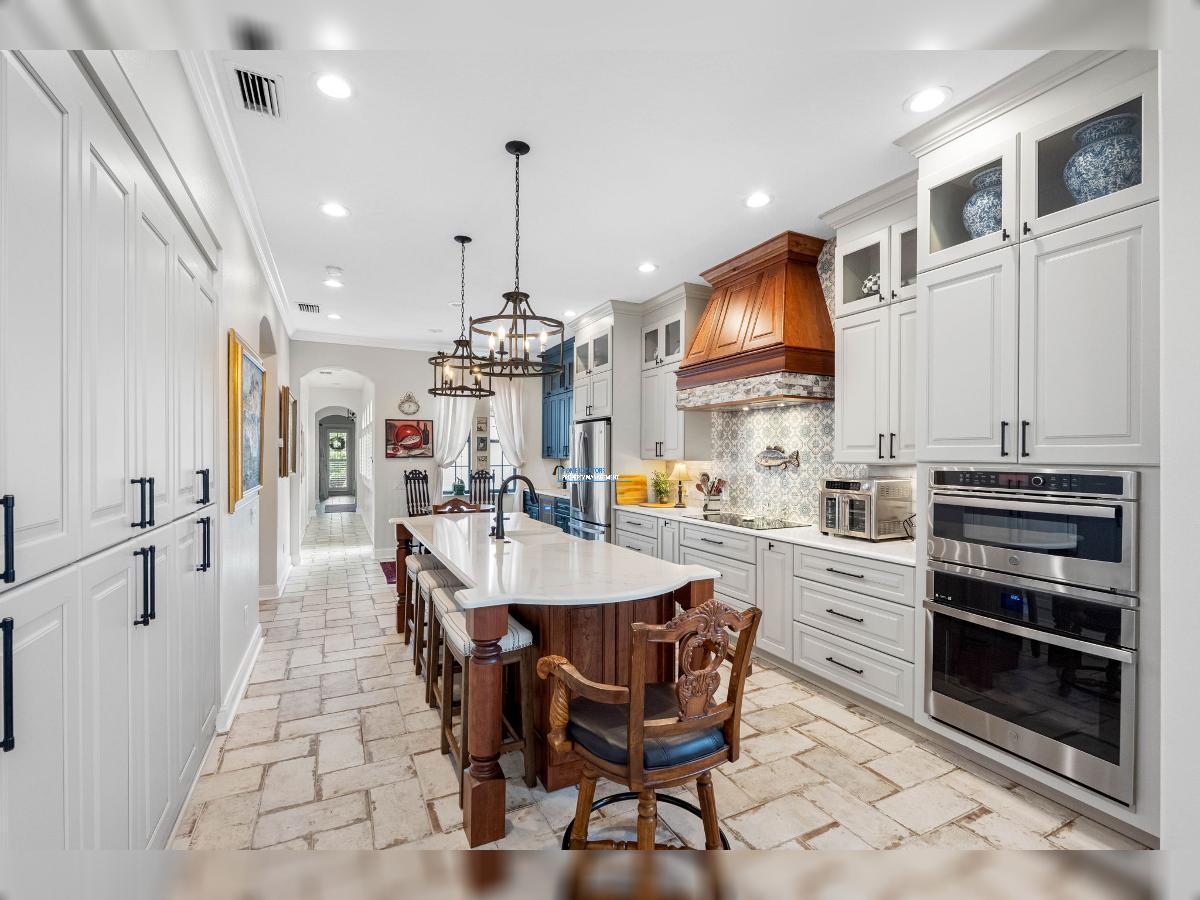Westshore Yacht Club property image