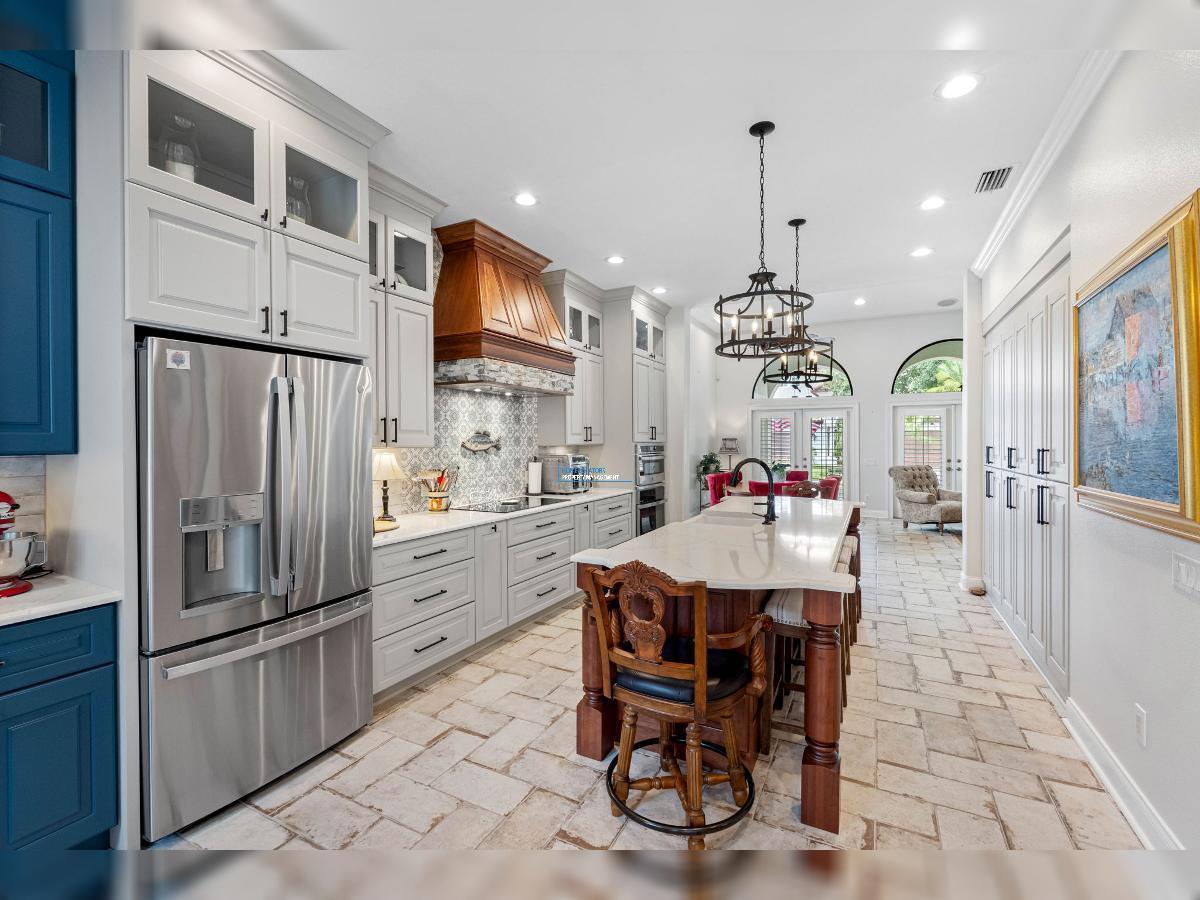 Westshore Yacht Club property image