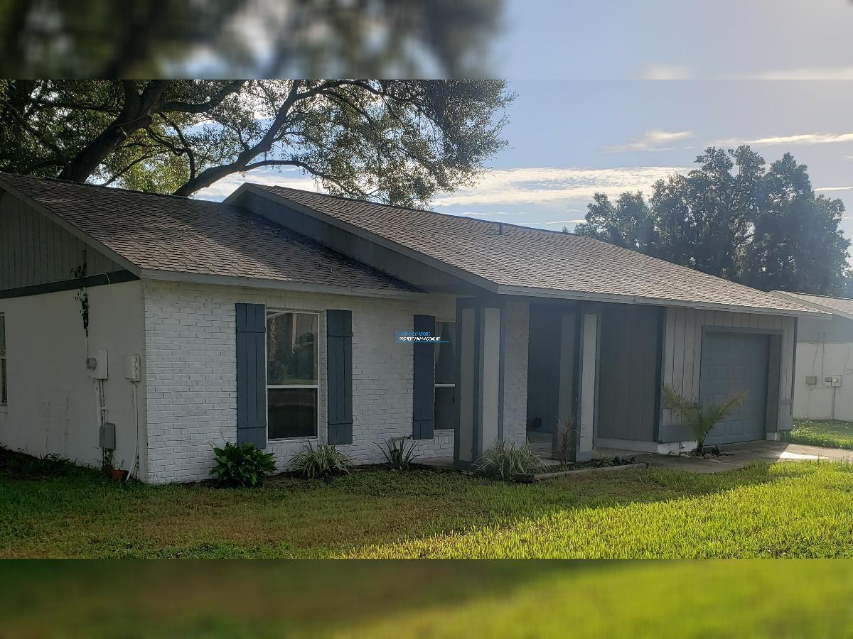 Quiet Country Living - Just Outside the City property image