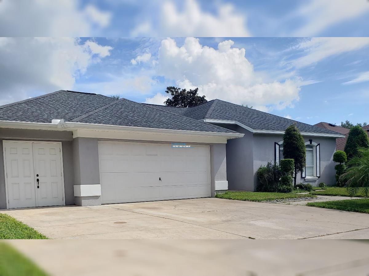 POOL Home! - 3 Bedroom Single Family in Twin Lakes of Brandon VALRICO property image