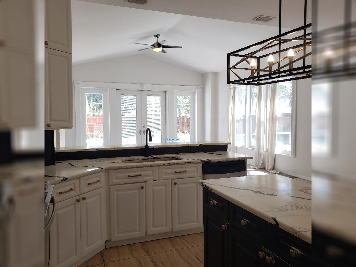 POOL Home! - 3 Bedroom Single Family in Twin Lakes of Brandon VALRICO property image