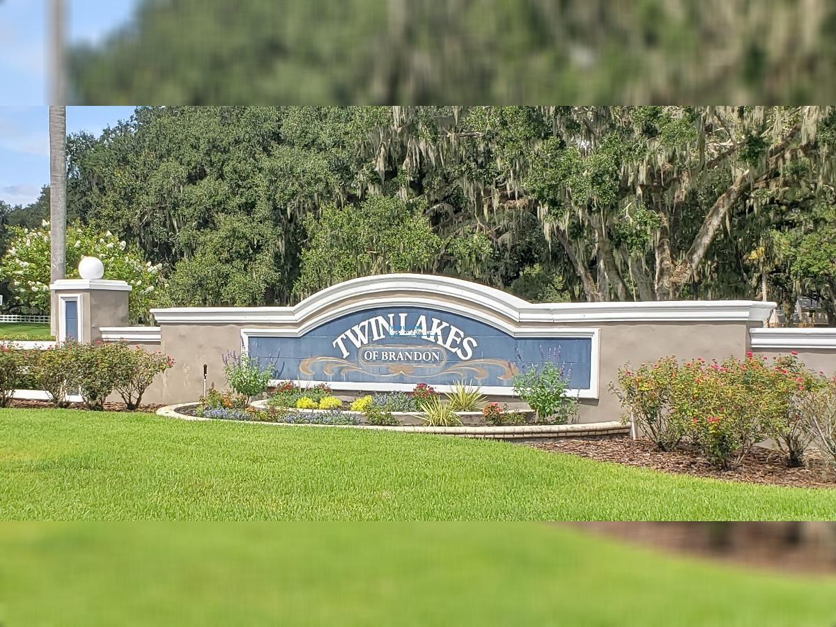 POOL Home! - 3 Bedroom Single Family in Twin Lakes of Brandon VALRICO property image