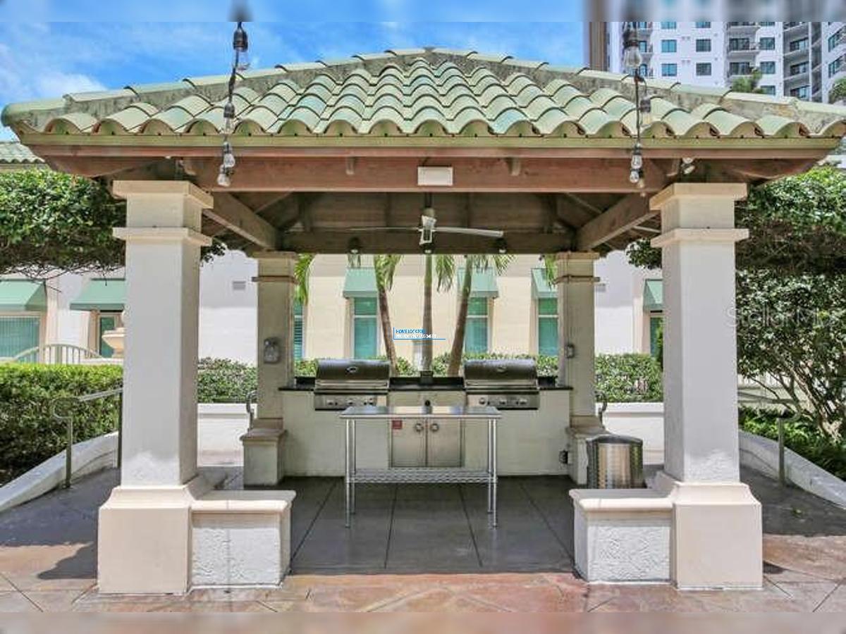 The Plaza at Harbour Island Condo property image