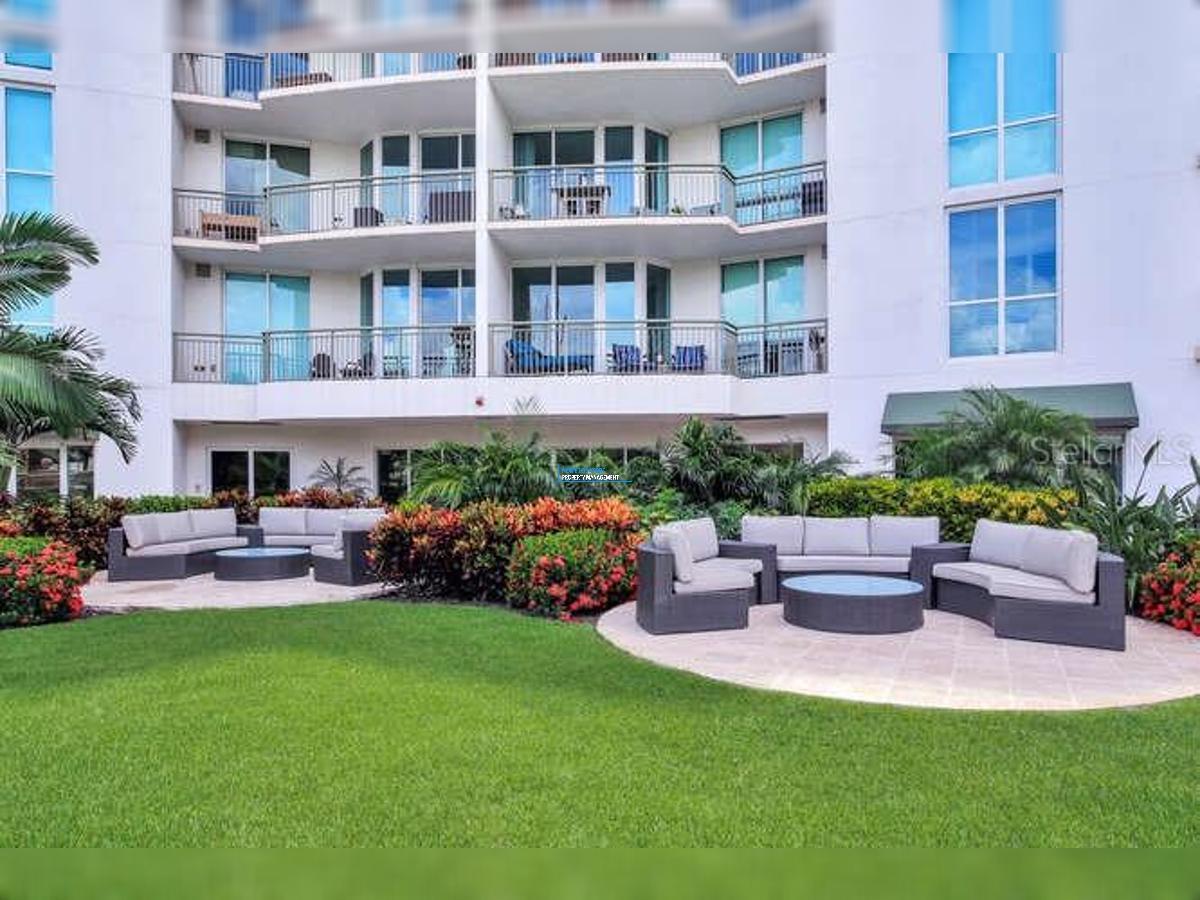 The Plaza at Harbour Island Condo property image