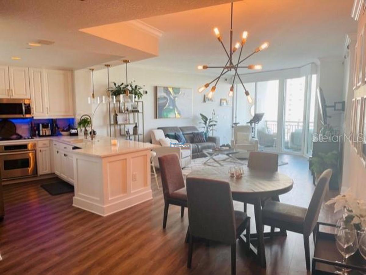 The Plaza at Harbour Island Condo property image