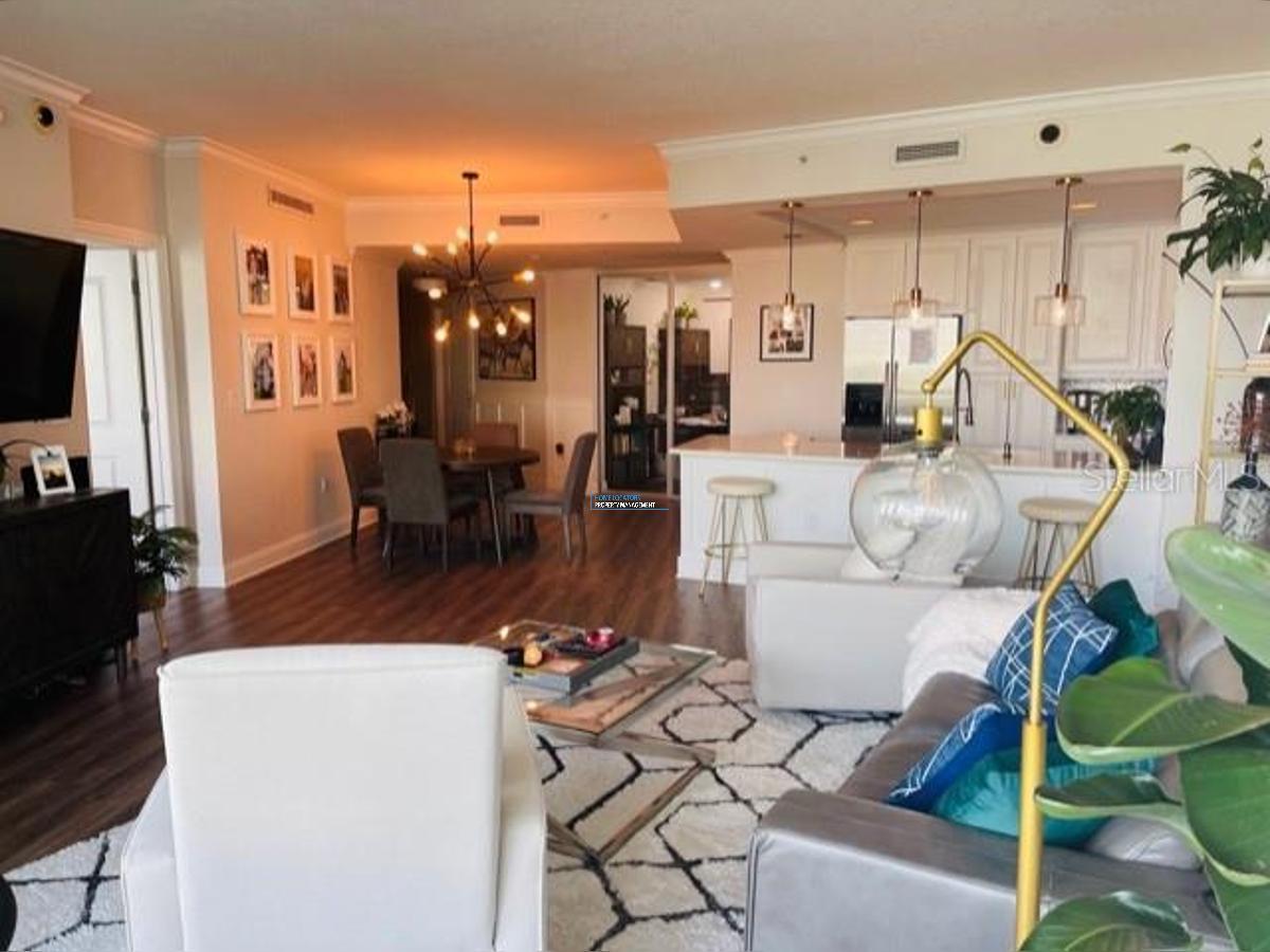 The Plaza at Harbour Island Condo property image