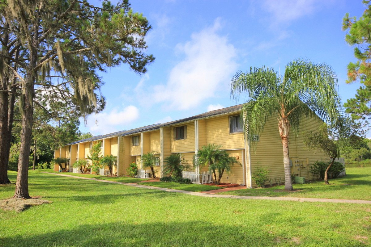POOL and LAKE VIEW! - 2BR / 1.5BA Townhome in Land O Lakes'! property image