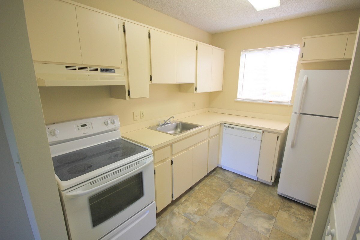 POOL and LAKE VIEW! - 2BR / 1.5BA Townhome in Land O Lakes'! property image