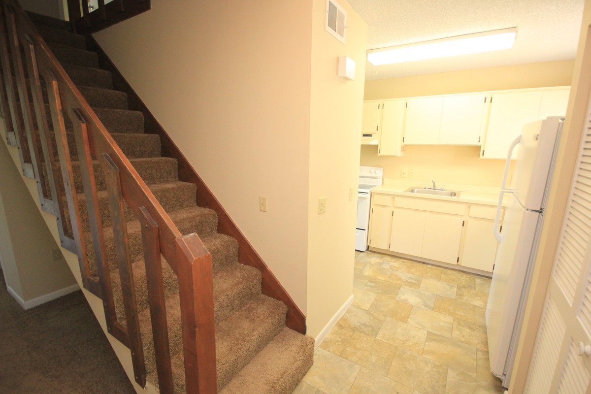 POOL and LAKE VIEW! - 2BR / 1.5BA Townhome in Land O Lakes'! property image