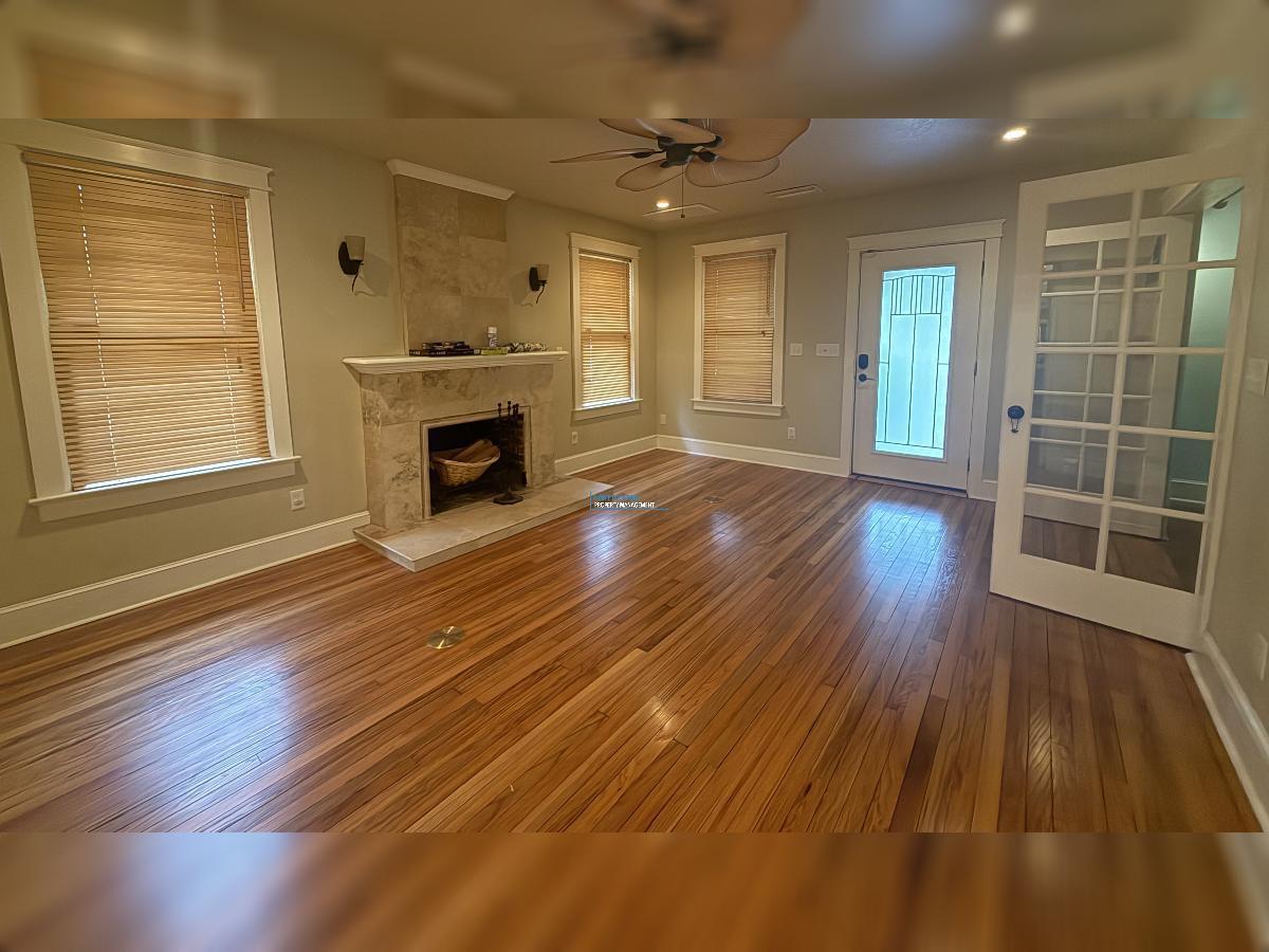 Seminole Heights Beauty - VINTAGE CHARM MEETS INDUSTRIAL & GLAM! property image