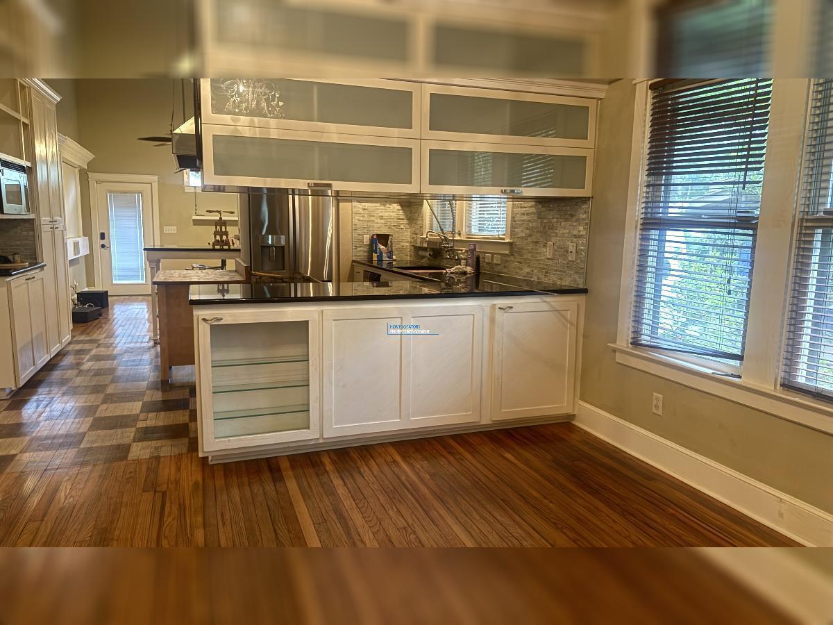 Seminole Heights Beauty - VINTAGE CHARM MEETS INDUSTRIAL & GLAM! property image