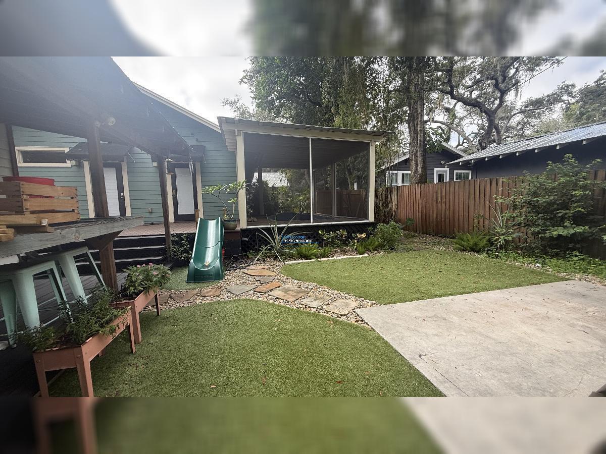 Seminole Heights Beauty - VINTAGE CHARM MEETS INDUSTRIAL & GLAM! property image