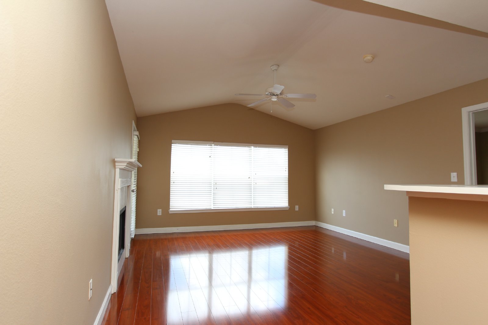 3BR/2BA Condo on Third Floor ~ New Tampa ~ Equestrian Parc property image