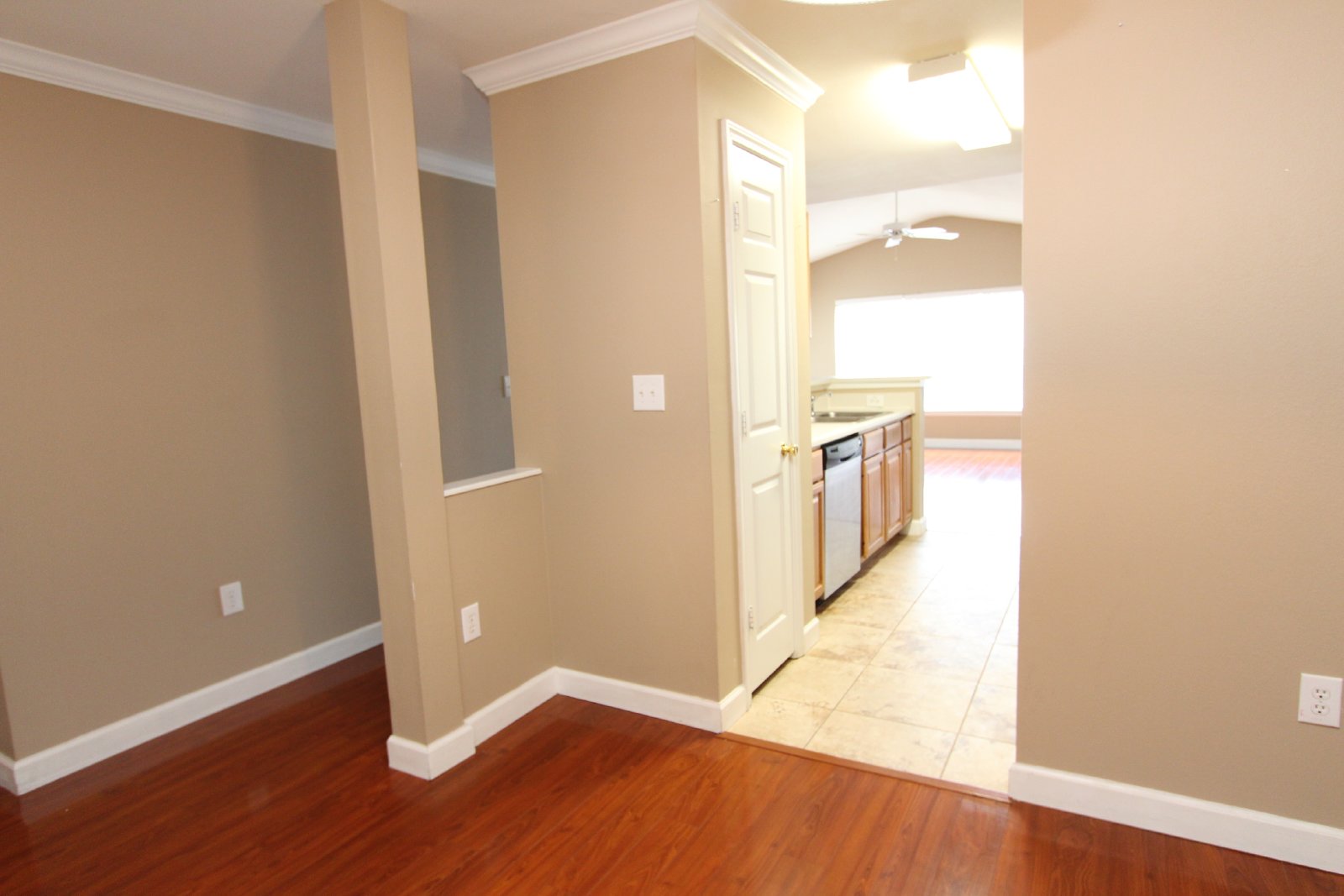 3BR/2BA Condo on Third Floor ~ New Tampa ~ Equestrian Parc property image